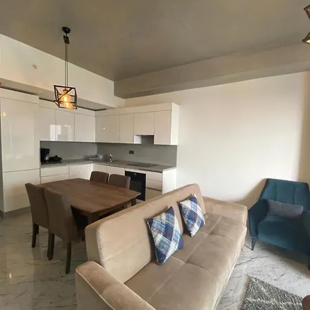 Apartment Queen By A