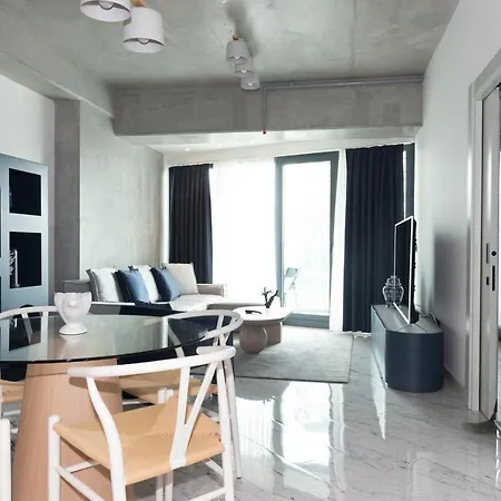 Apartment Queen By A